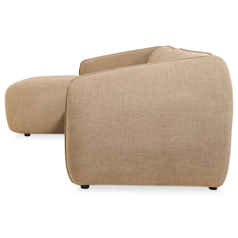 Hoekbank Laila taupe stoffen bank met rechteropstelling en chaise longue in moderne woonkamer