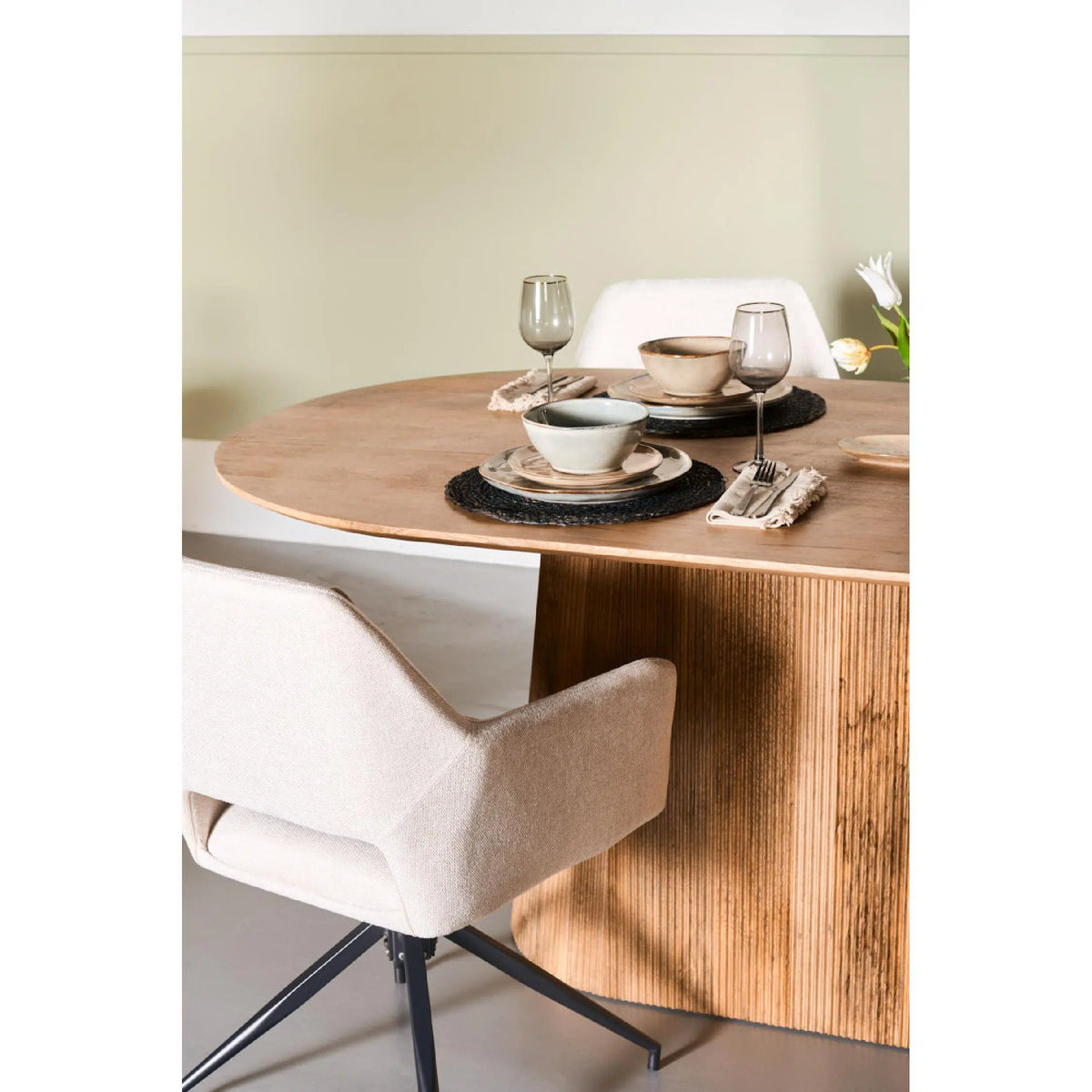 Ovale Eettafel Mokka Lichtbruin 230 cm – Houten Eettafel